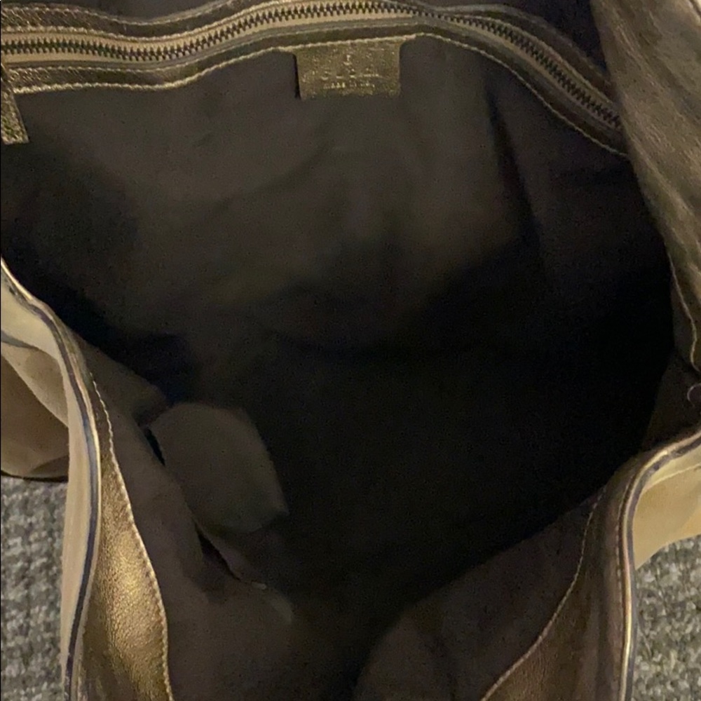 Suede and Leather Gucci Bag w/Metal Handle - Picture 6 of 8